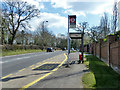 Greenoak Place northbound bus stop, Cockfosters Road