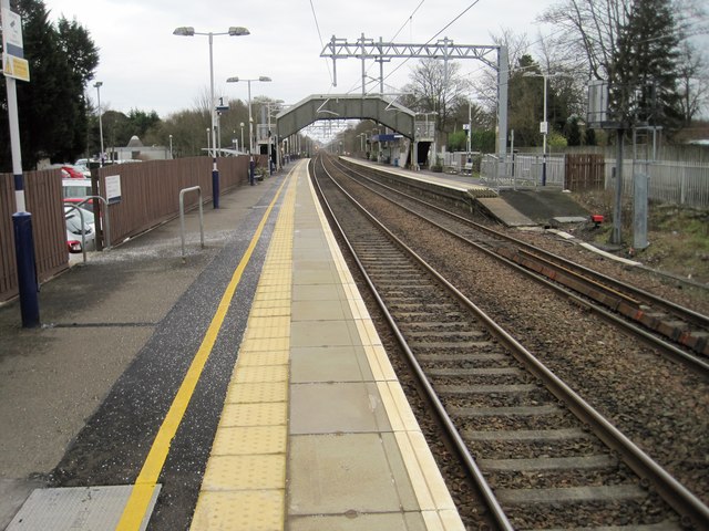 Lenzie railway station, Dunbartonshire © Nigel Thompson :: Geograph ...