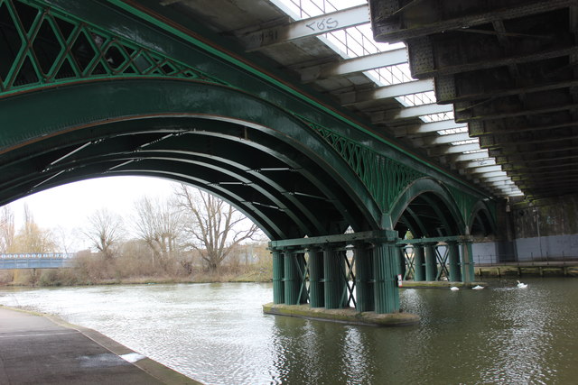 Railway bridge over the River Nene