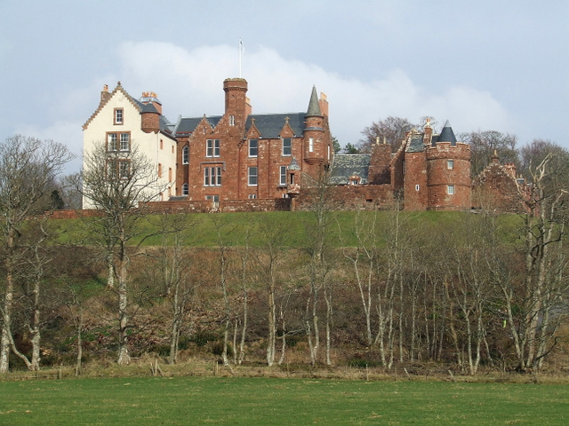 Skelmorlie Castle © Thomas Nugent :: Geograph Britain and Ireland