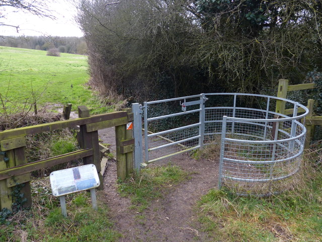 Kissing gate next to the Castle Hill Earthworks
