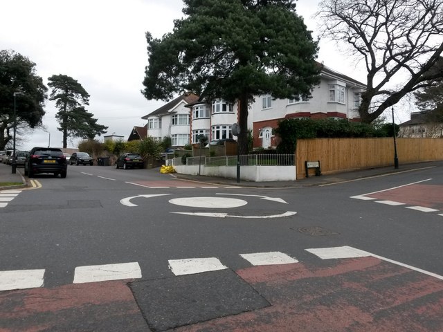 Queens Park: mini-roundabout on Howard Road