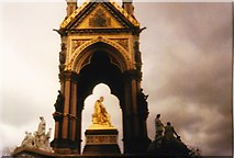 TQ2679 : Looking up at the Victoria and Albert Memorial #3 by Robert Lamb