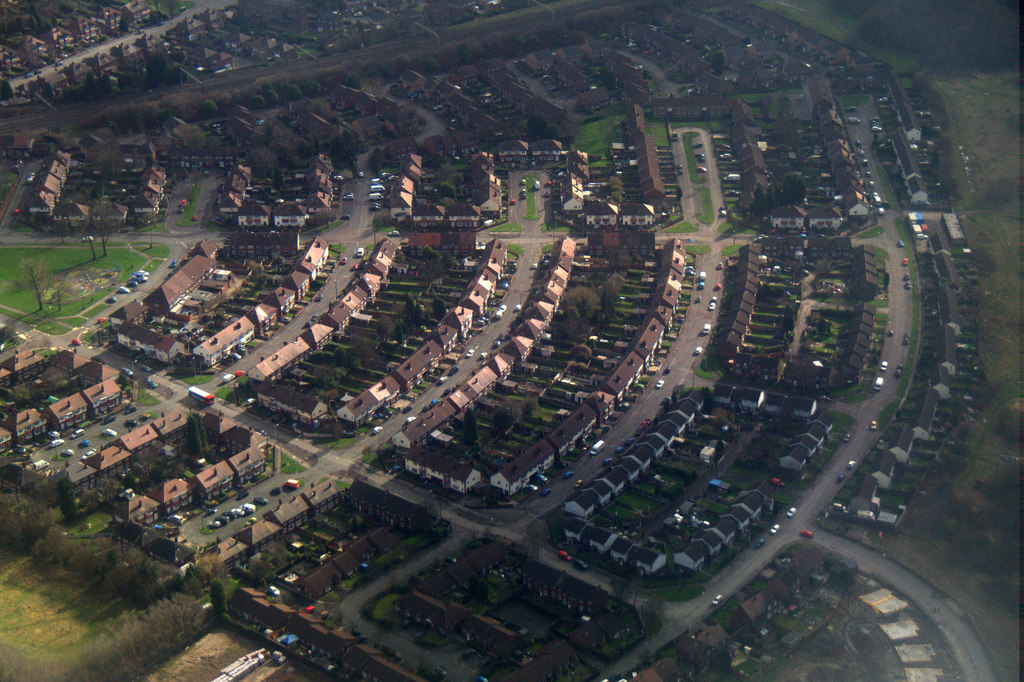 adswood-stockport-from-the-air-mike-pennington-cc-by-sa-2-0