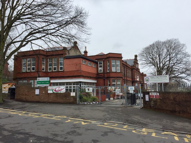 Ysgol Sant Curig © Alan Hughes cc-by-sa/2.0 :: Geograph Britain and Ireland