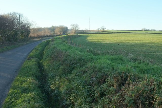 Lane to Huntshaw Cross © Derek Harper :: Geograph Britain and Ireland