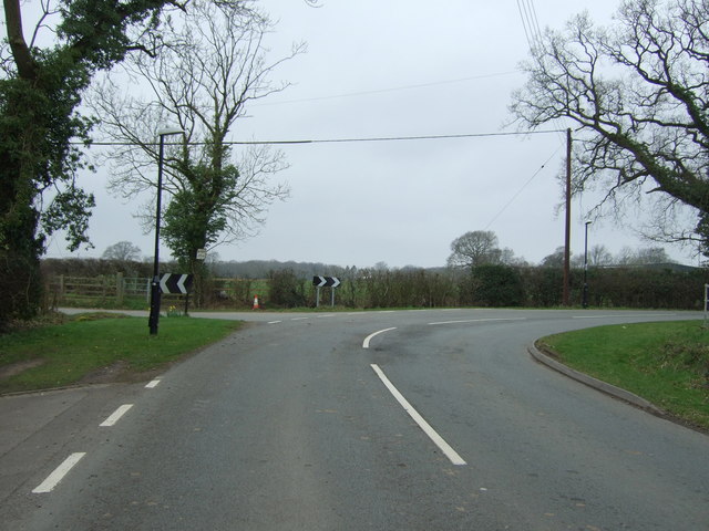Bend on Pickford Grange Lane