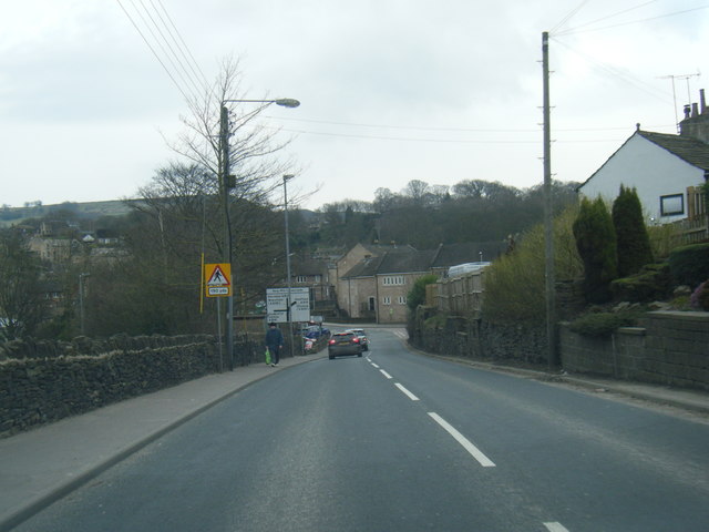 A635 nears New Mill Crossroads