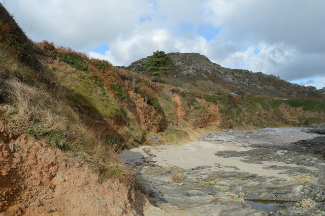 Cove east of Malcombe Point