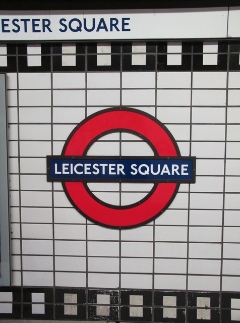 Leicester Square tube station, Northern Line - roundel and ceramic tiles