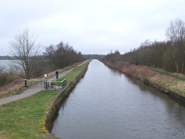 Leeds - Liverpool Canal East of Scotsman's Flash