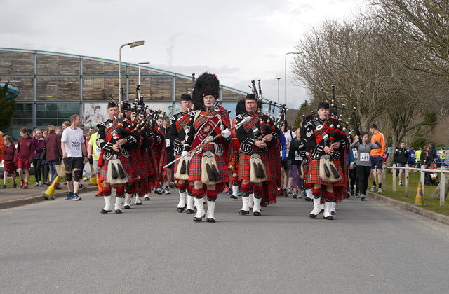 Pipe band, Bught Avenue