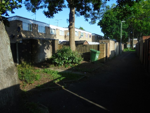 Houses backing onto Giffard Drive