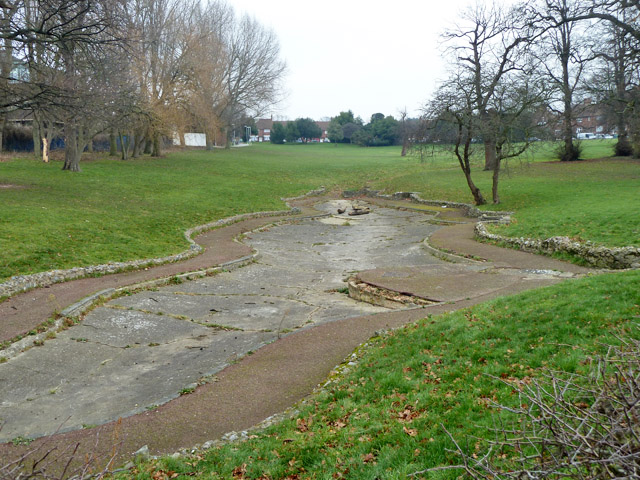Empty pool, Queenscroft recreation ground