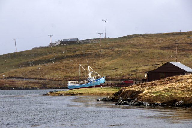 Boat on the shore at the head of Lera Voe, near Walls