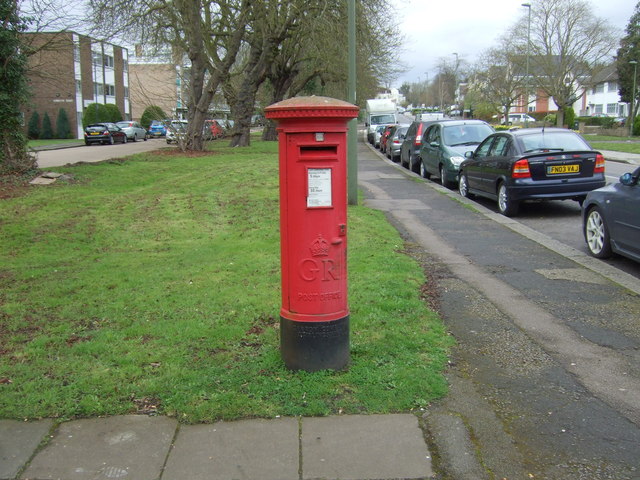 George V postbox on Stonegrove