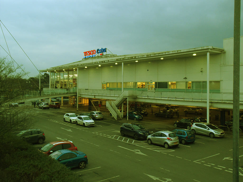 tesco travel money altrincham