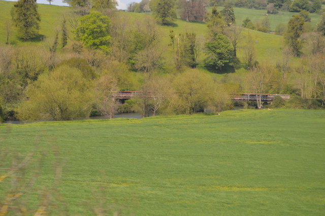Disused railway bridge crosses the River Avon
