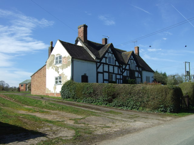 Houses on Blithbury Road, Hamstall Ridware