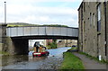 Narrowboat passing Pinder Bridge No 179A