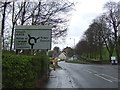 Glasgow Road, Kirkintilloch approaching roundabout