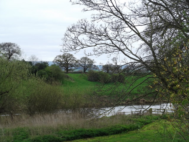 The river Dee at Farndon bridge