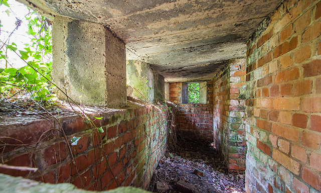 WWII Hampshire: environs of Havant & Emsworth - Comley Hill area pillbox no. 1 (8)