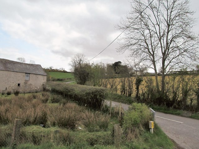 Clonduff Road, Hilltown © Eric Jones cc-by-sa/2.0 :: Geograph Ireland