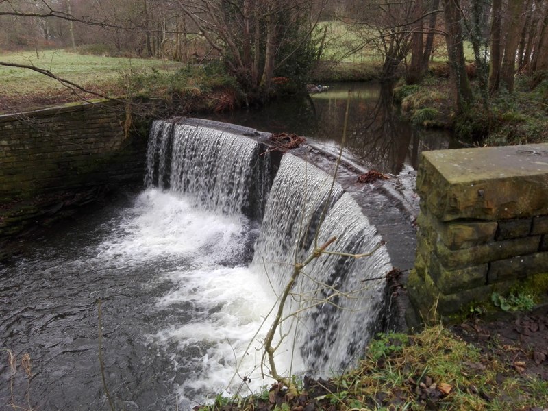 Magdale Waterfall © jaime bond cc-by-sa/2.0 :: Geograph Britain and Ireland