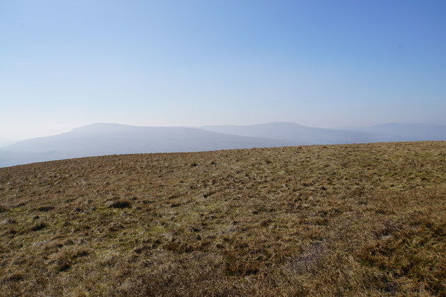 The summit plateau of Great Knoutberry Hill