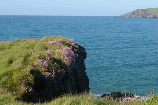 Cliffs at Penrhyn y Fforest