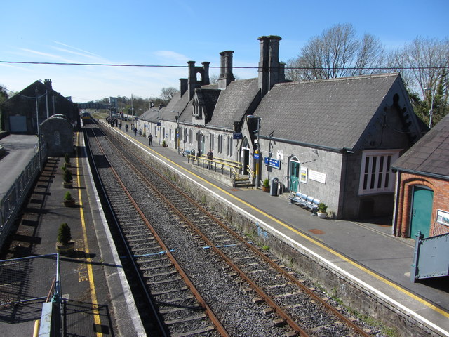 Ballinasloe Station © Gareth James cc-by-sa/2.0 :: Geograph Ireland