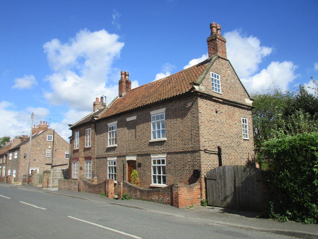 Hawthorn House, Hemingbrough © Jonathan Thacker :: Geograph Britain and ...