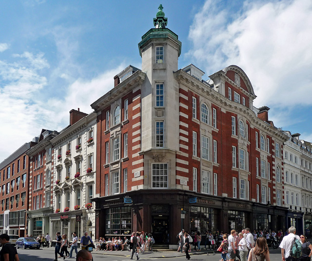 aldine-house-bedford-street-stephen-richards-cc-by-sa-2-0-geograph-britain-and-ireland