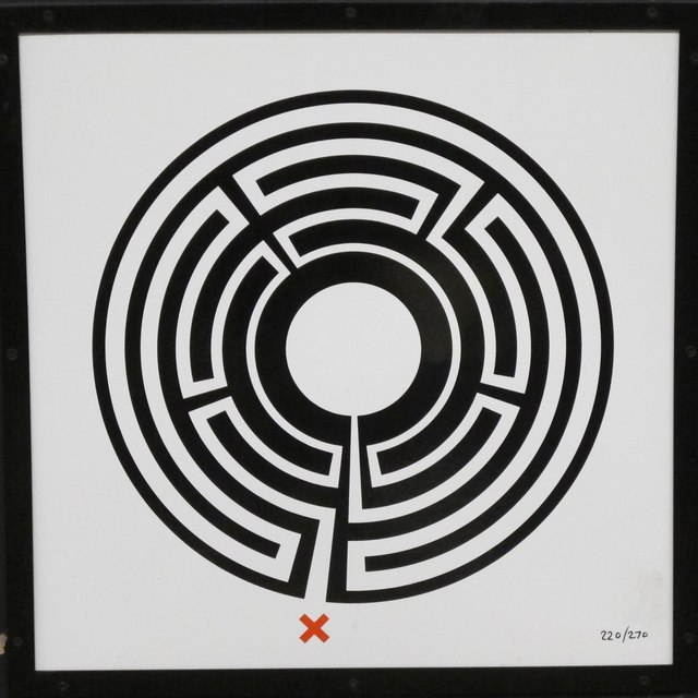 Southgate tube station - Labyrinth 220