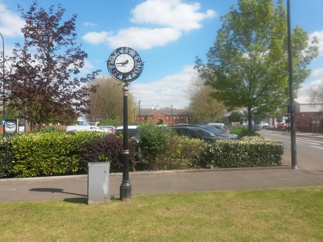 Sheffield: 12 Oclock Courts clock