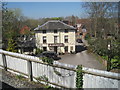 View from a Eastleigh-Romsey train - The Sun Inn, Romsey