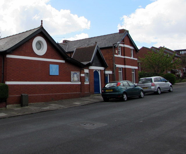 Luchana Mission, Barry © Jaggery :: Geograph Britain and Ireland