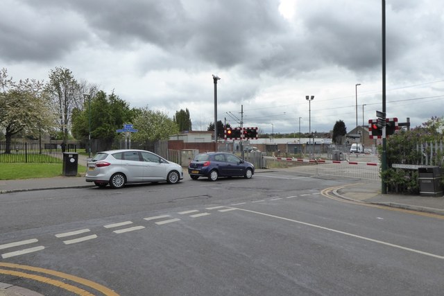 Level crossing on St Albans Road