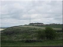 SU5056 : Tall mast in the distance on Stubbington Down by Peter S