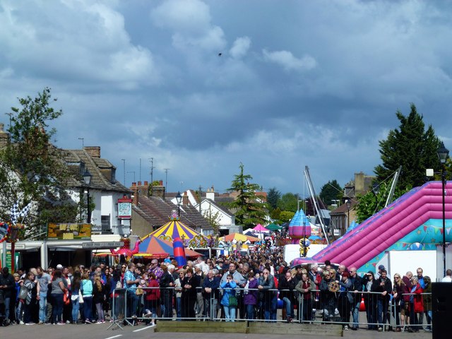 Stilton Cheese Rolling Festival 2017 - Crowds near the finish line