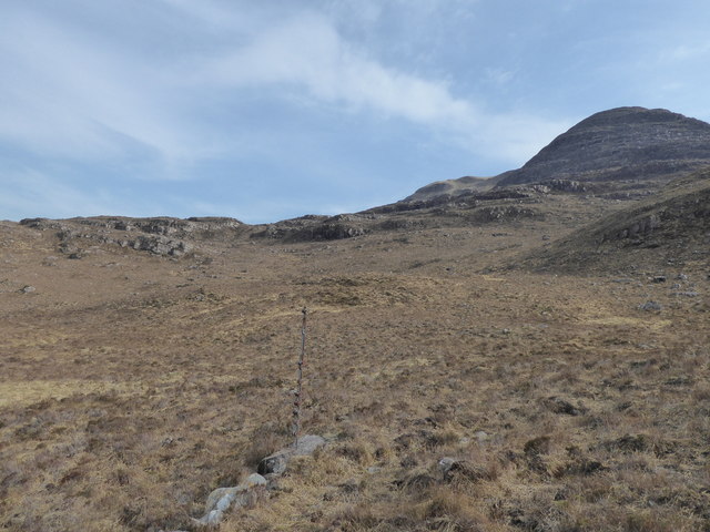 Remains of old fence, Coire Buidhe