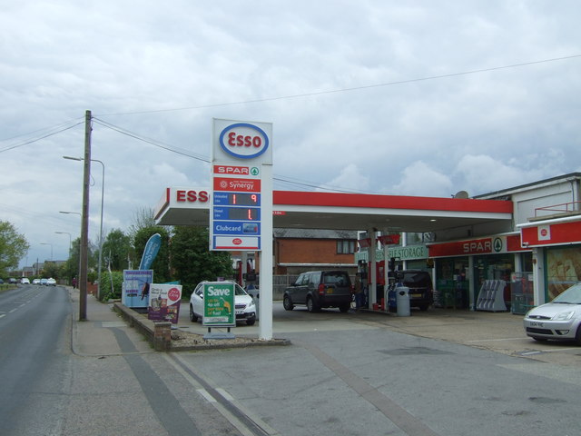 Service station on Colchester Road... © JThomas :: Geograph Britain and ...