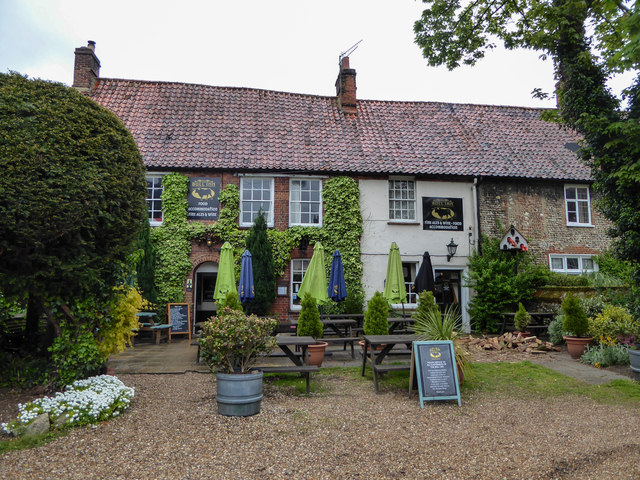 The Bull Inn, Walsingham, Norfolk © Christine Matthews cc-by-sa/2.0 ...