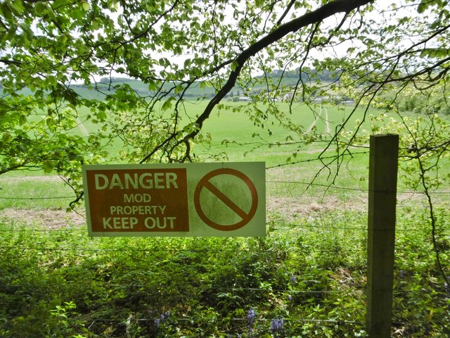 Figsbury, warning notice