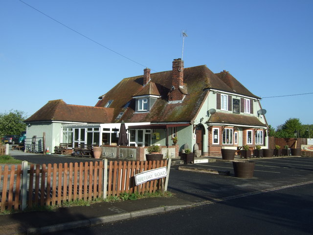 Weeleyhall Wood, Tendring - area information, map, walks and more