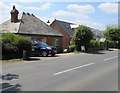 Bungalows at the eastern edge of Stonehouse