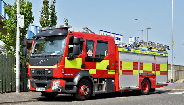 Fire appliance, Sydenham, Belfast (May 2017)