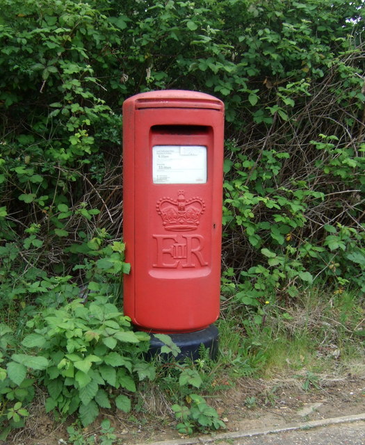 Elizabeth II postbox on Sovereign Way, Downham Market