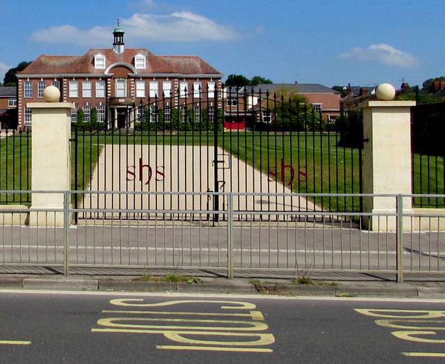 Stroud High School entrance gates,... © Jaggery :: Geograph Britain and ...